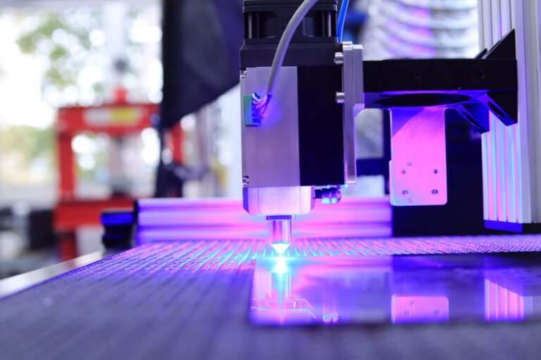 Solid-State-Laser-Cutters-LaserCutMaster